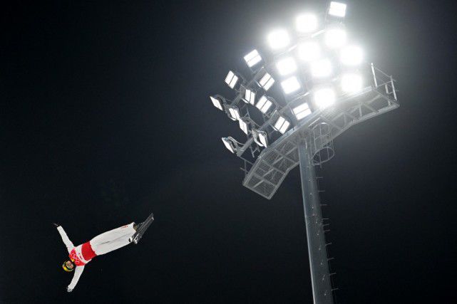 亚洲午夜久久久久久尤物